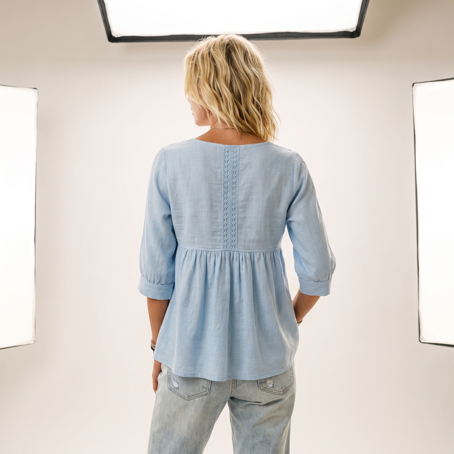 Chic Loose-Fit V-Neck Lace